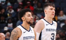 三亿体育体育平台-老鹰战胜灰熊，近期表现实力突现