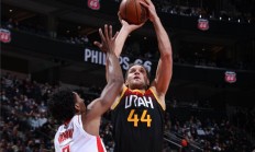 三亿体育体育官网-克劳斯顿绝杀，拉斯帕尔马斯逆袭实现反超