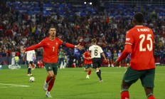 三亿体育体育新闻-欧洲足坛大战：国际比赛备受关注