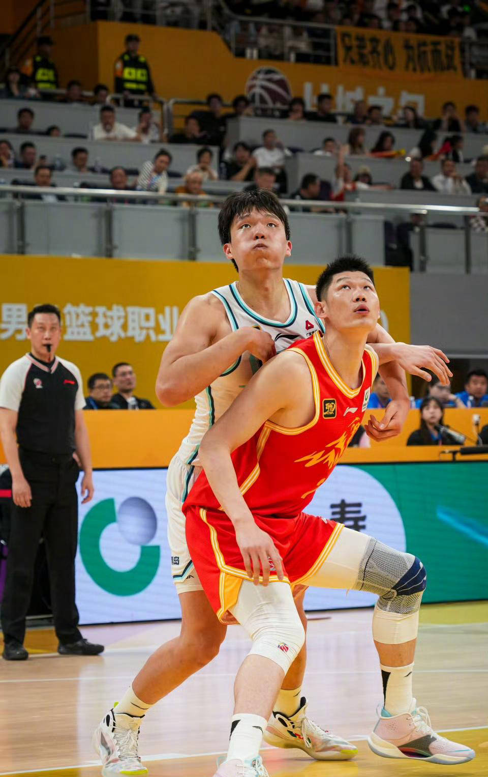 球员备战状态良好,备战关键比赛 球员备战状态良好,备战关键比赛