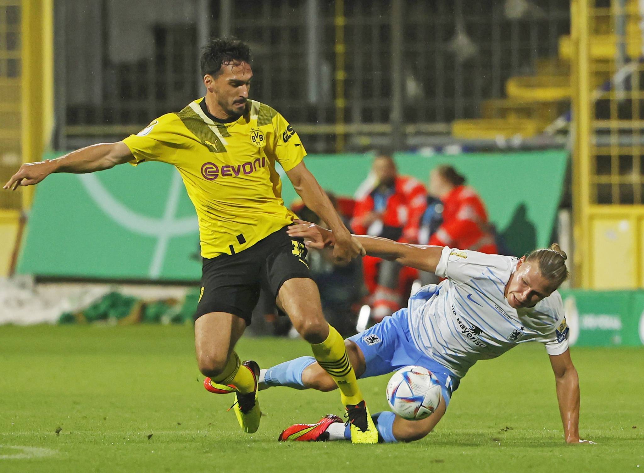 荷兰客场战胜挪威，取得关键胜利