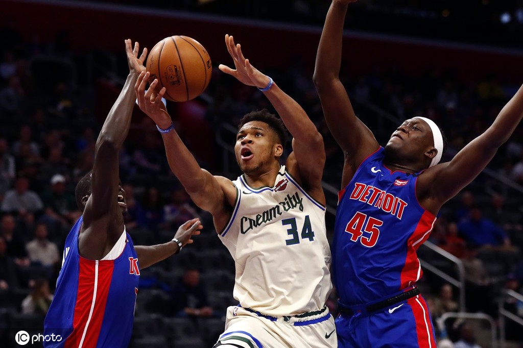 雄鹿客场不敌灰狼，遭遇败仗的简单介绍