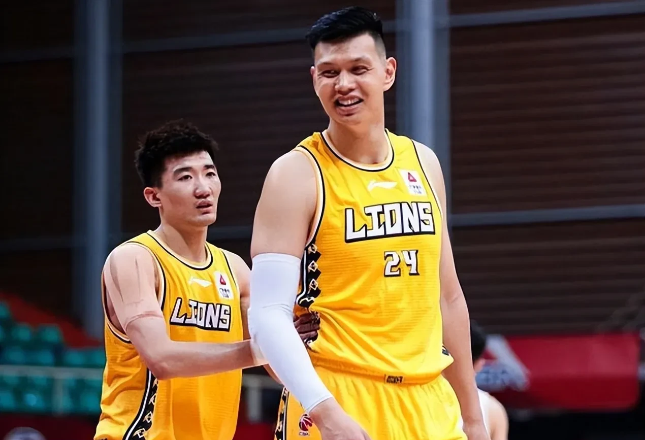 包含凯尔特人胜猛龙，周琦得分全中的词条