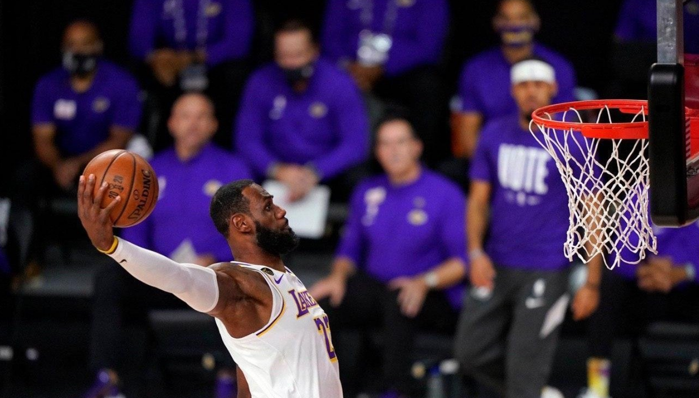 热火之夜卫冕冠军举行盛大仪式